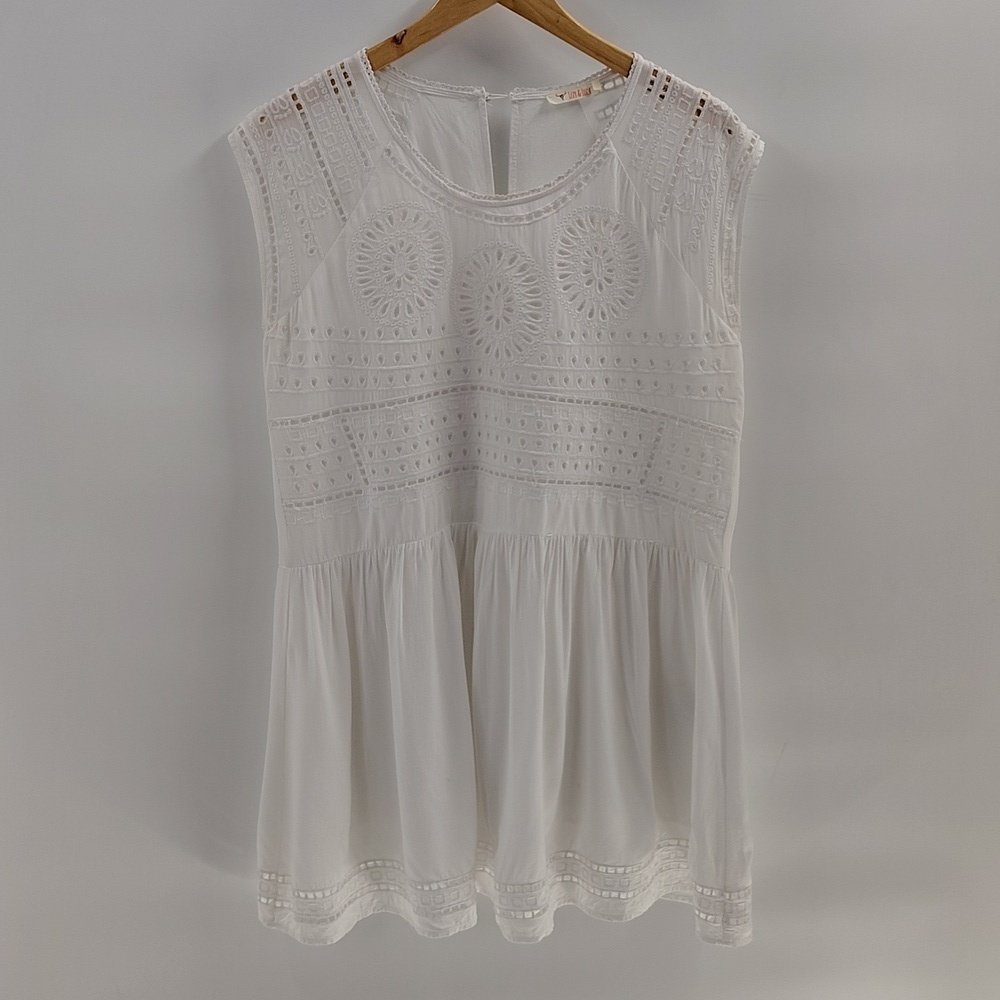 Izzy & Lola Dress Size Large White Eyelet Detail Flowy Sleeveless